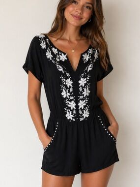 Love Fire Black Rayon Embroider Boho Peasant Cinch Waist V-Neck Romper Size‎ L